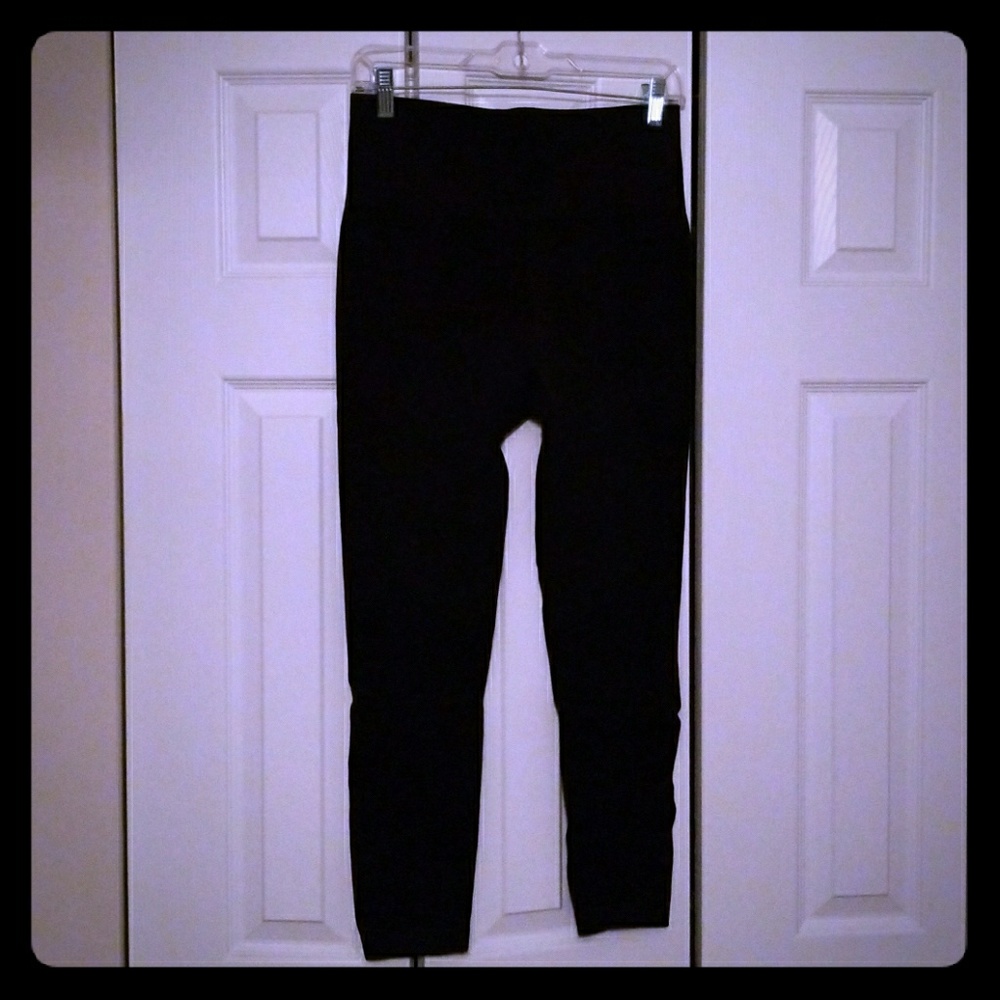 Seamless yoga pants